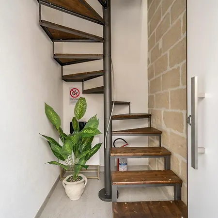 Moonlight Apartment *